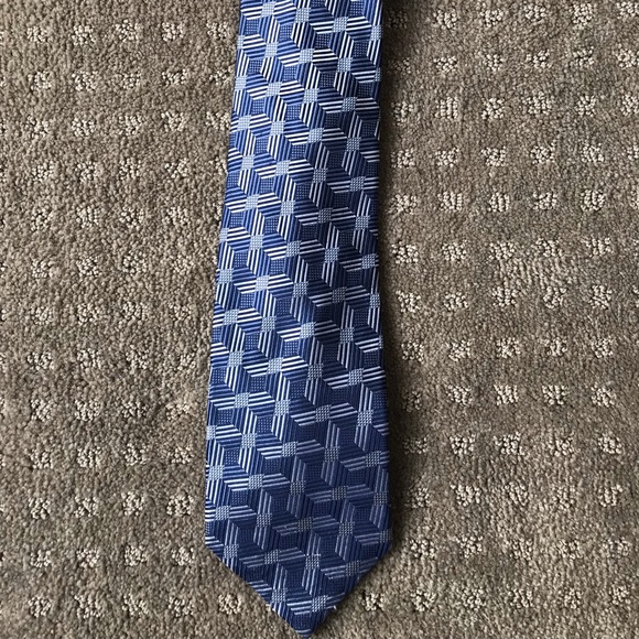 Perry Ellis Other - Perry Ellis Portfolio 100% silk tie, blue design
